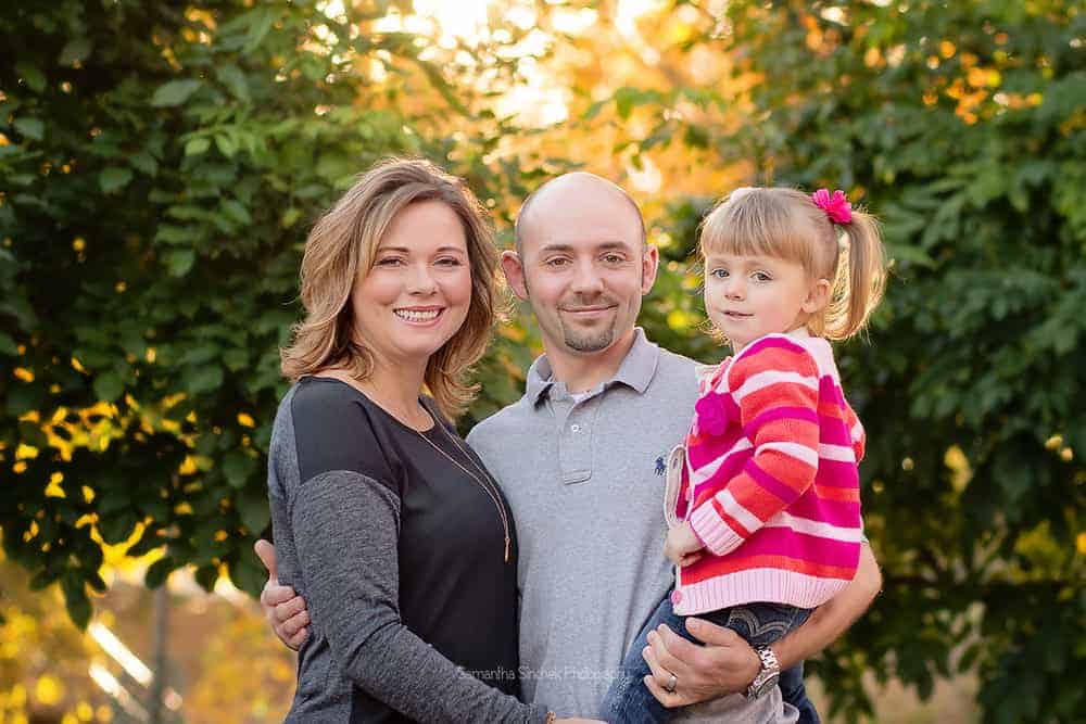 Family photo of mother daughter and father at Ault Park in Cincinnati Ohio