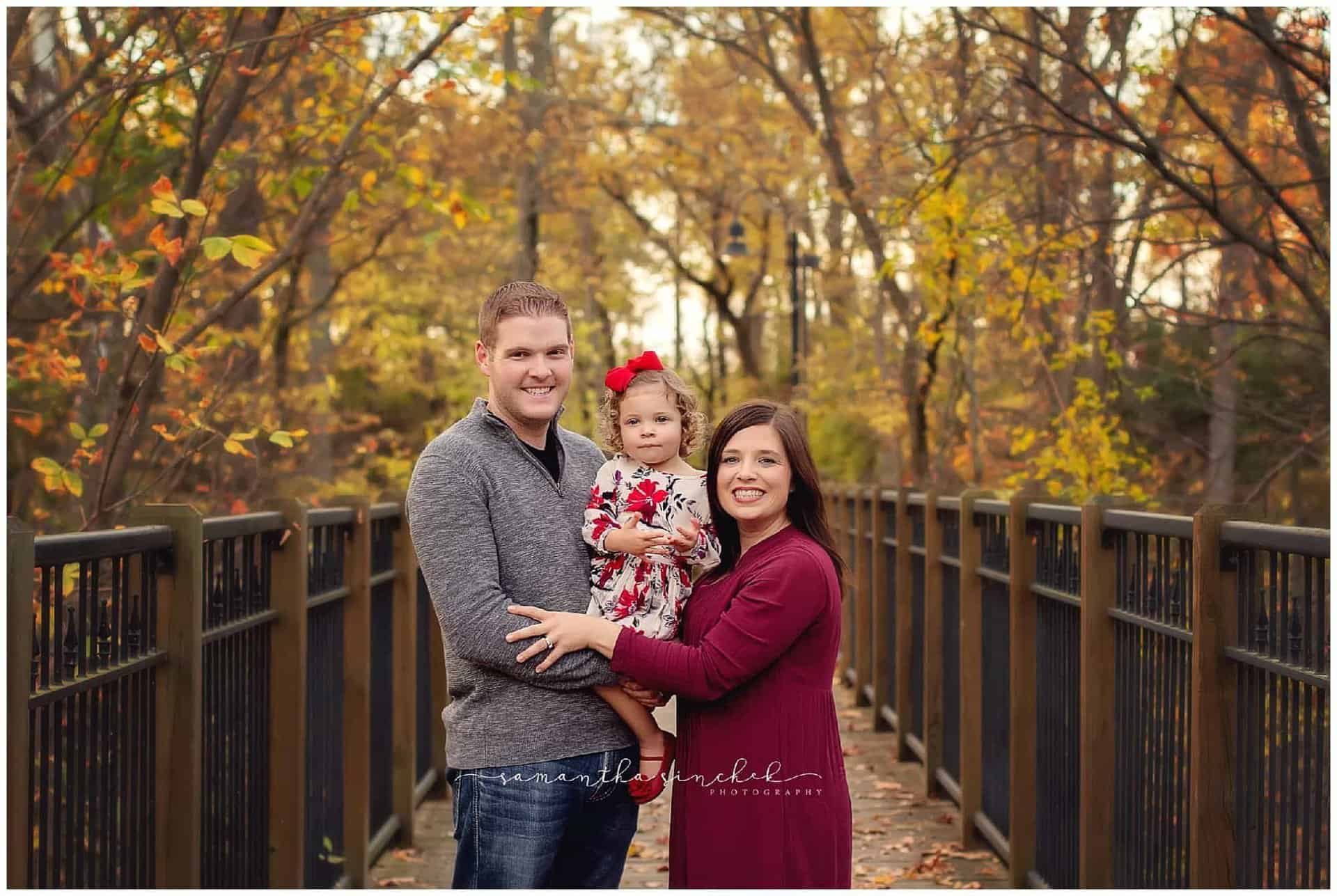 family mini session at sharon woods with boswell family photographer samantha sinchek