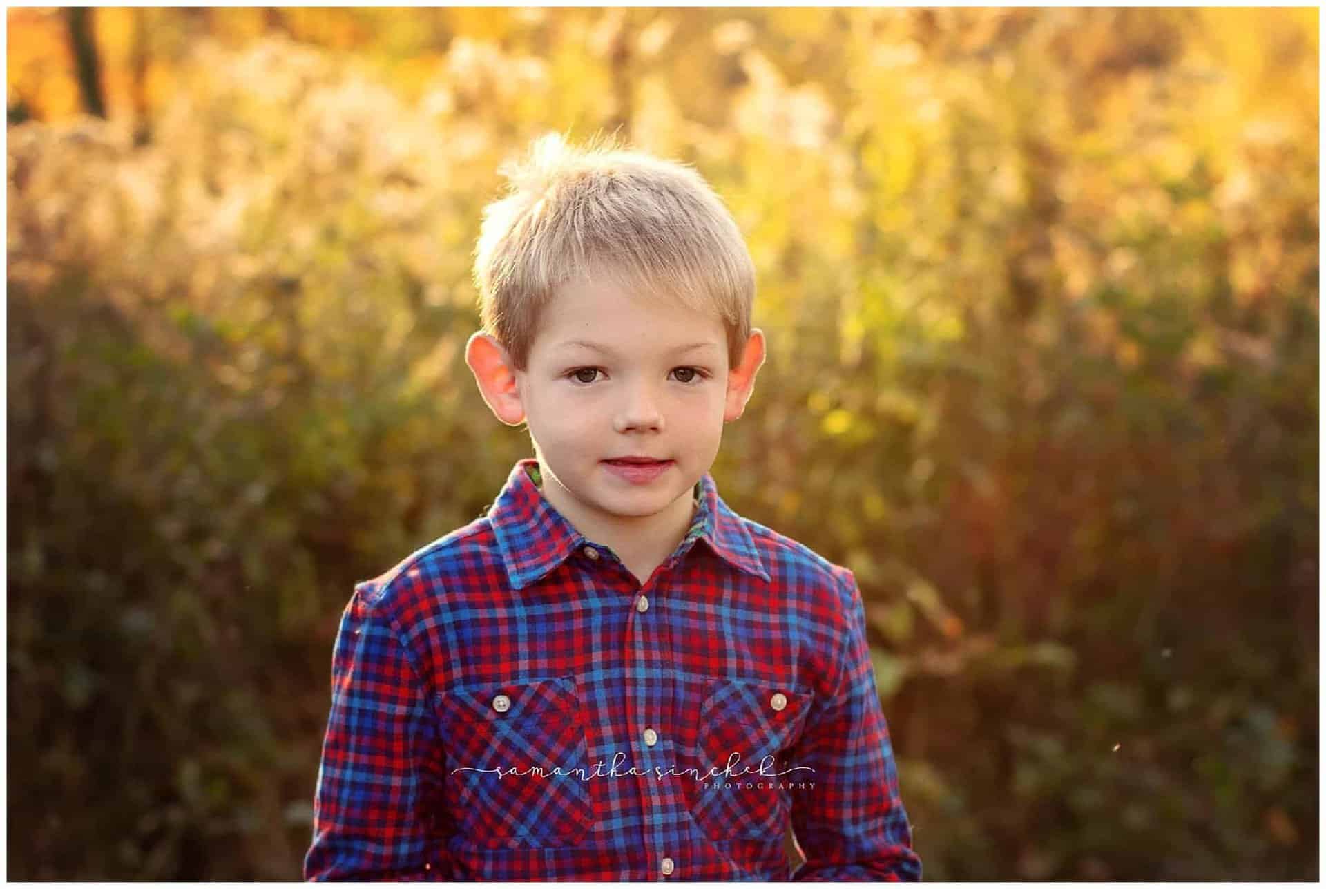 extended family mini session at french park in the fall with samantha sinchek photography cincinnati photographer 