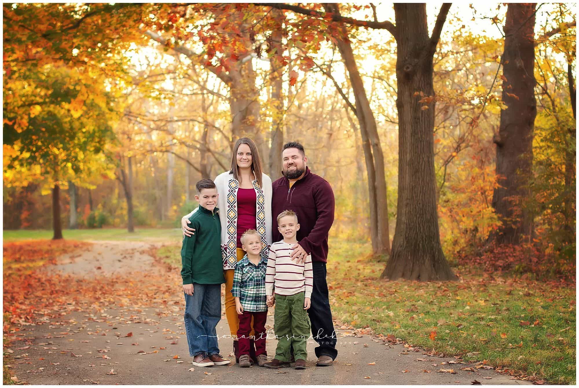 cincinnati family photographer samantha sinchek photography at sharon woods with the cripe family