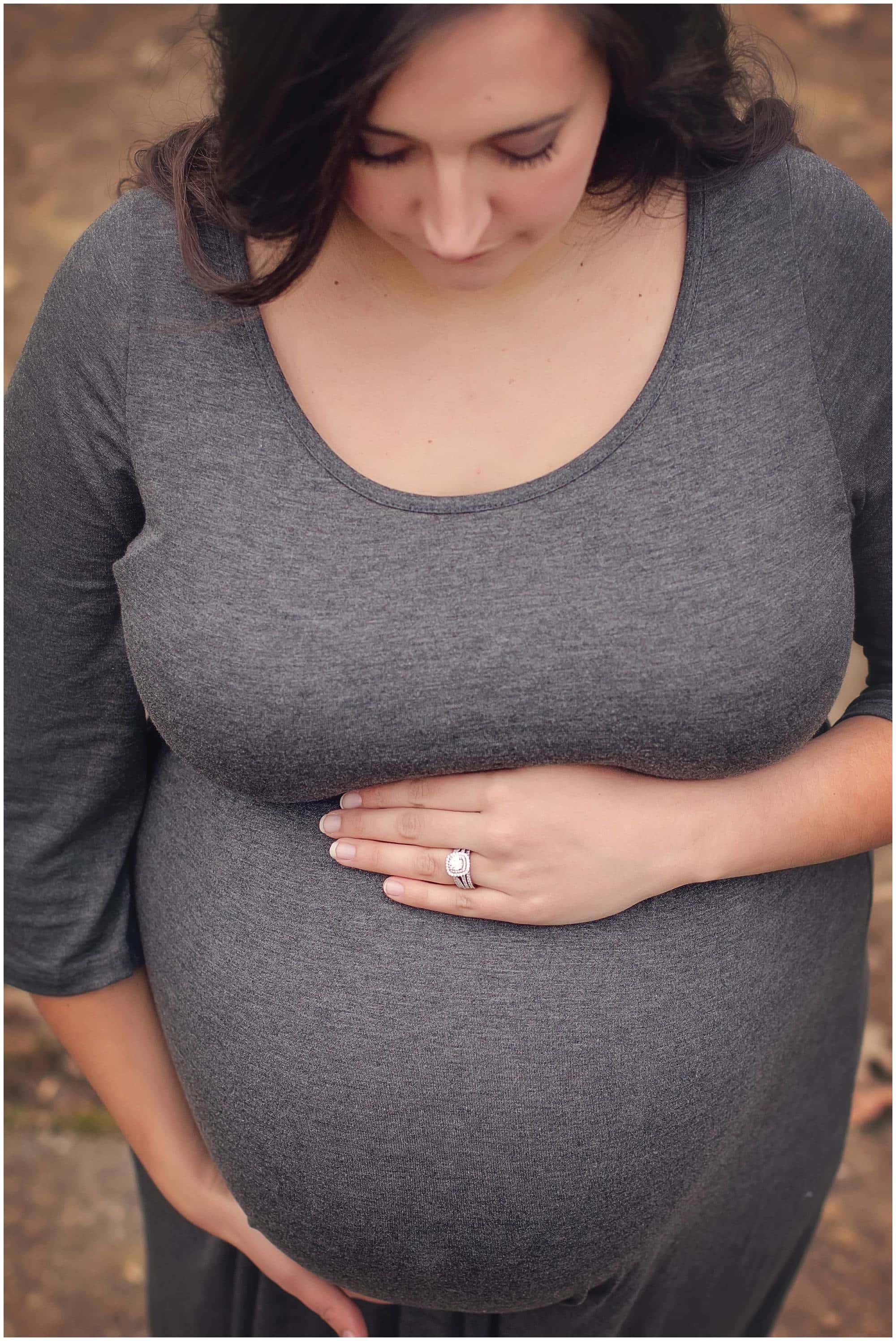 outdoor cincinnati maternity pictures samantha sinchek at sharon woods