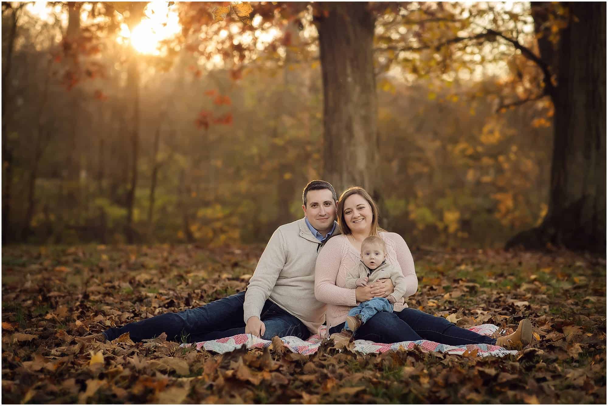 fall outdoor family session at Glenwood gardens with award winning Cincinnati Ohio photographer Samantha Sinchek
