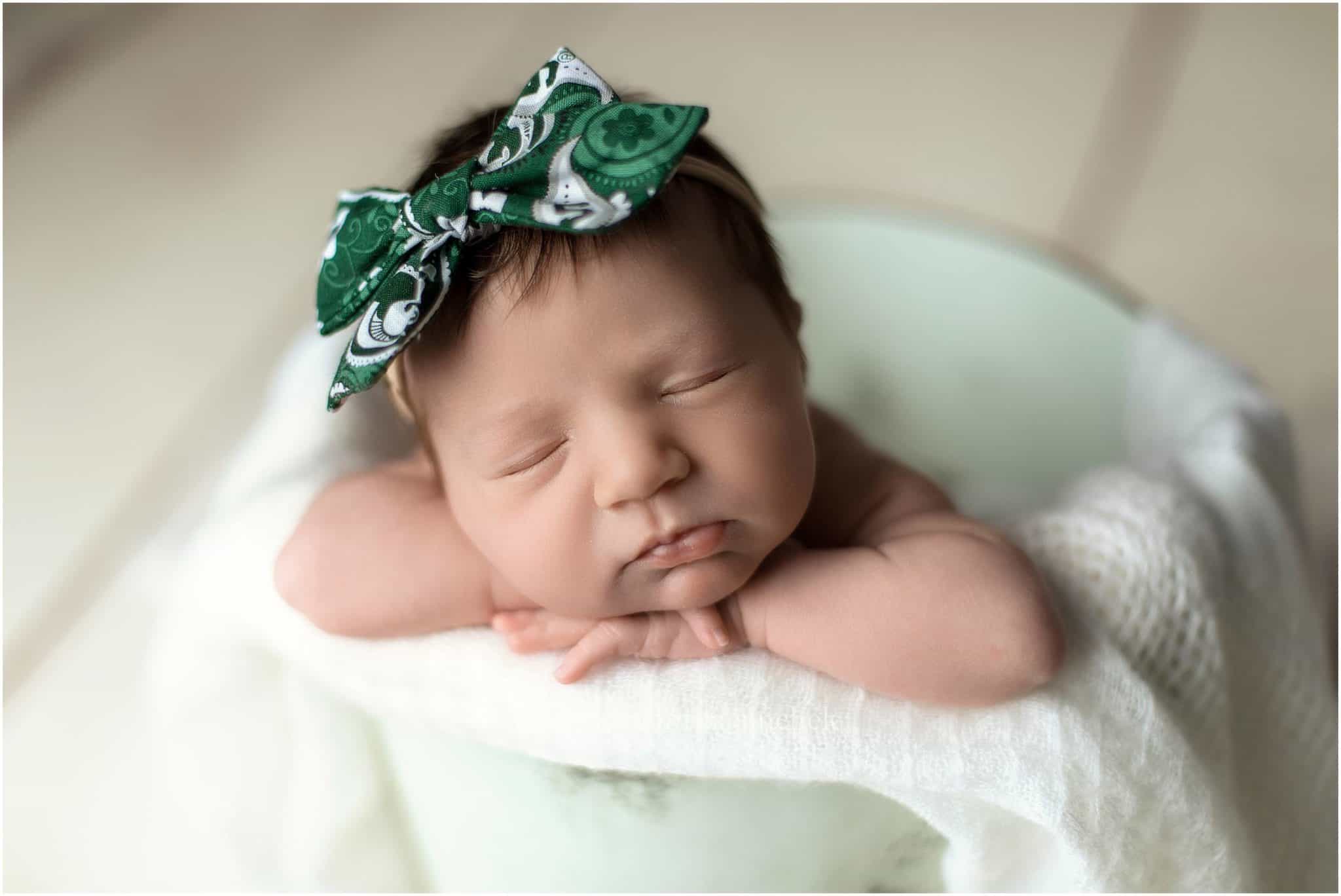 michigan state newborn picture with Cincinnati photographer Samantha Sinchek