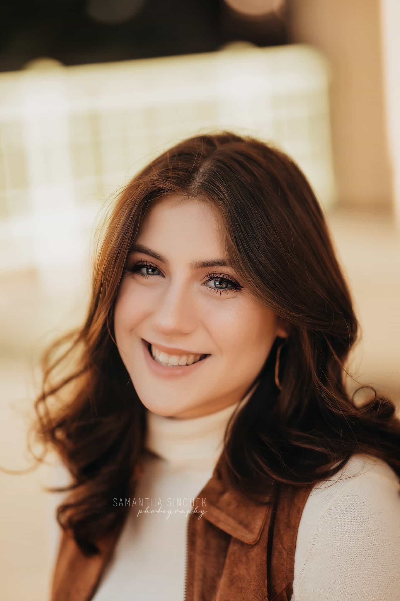 east central high school senior poses in downtown cincinnati with Samantha Sinchek Photography