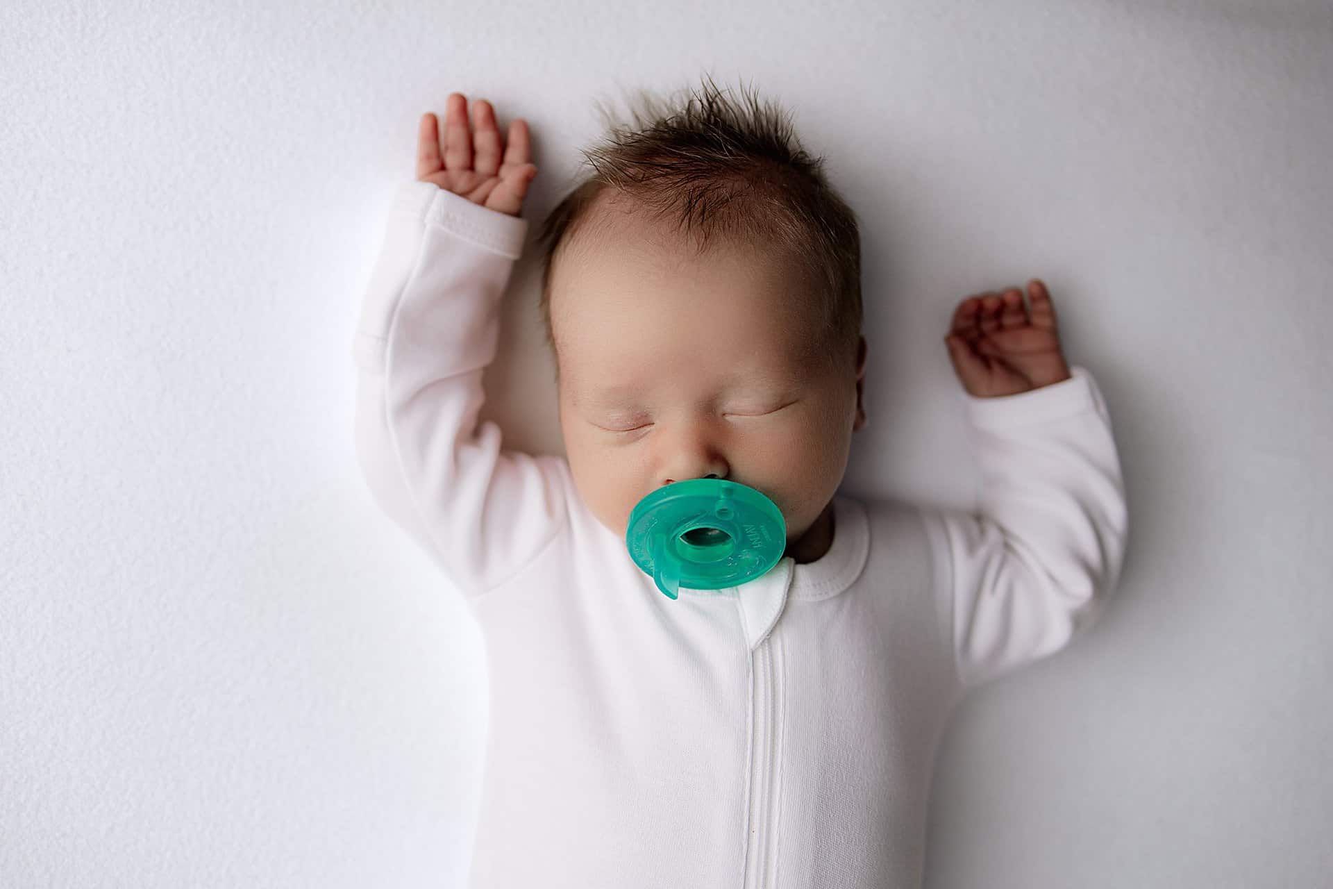 newborn photographer cincinnati ohio samantha sinchek 2023 0003