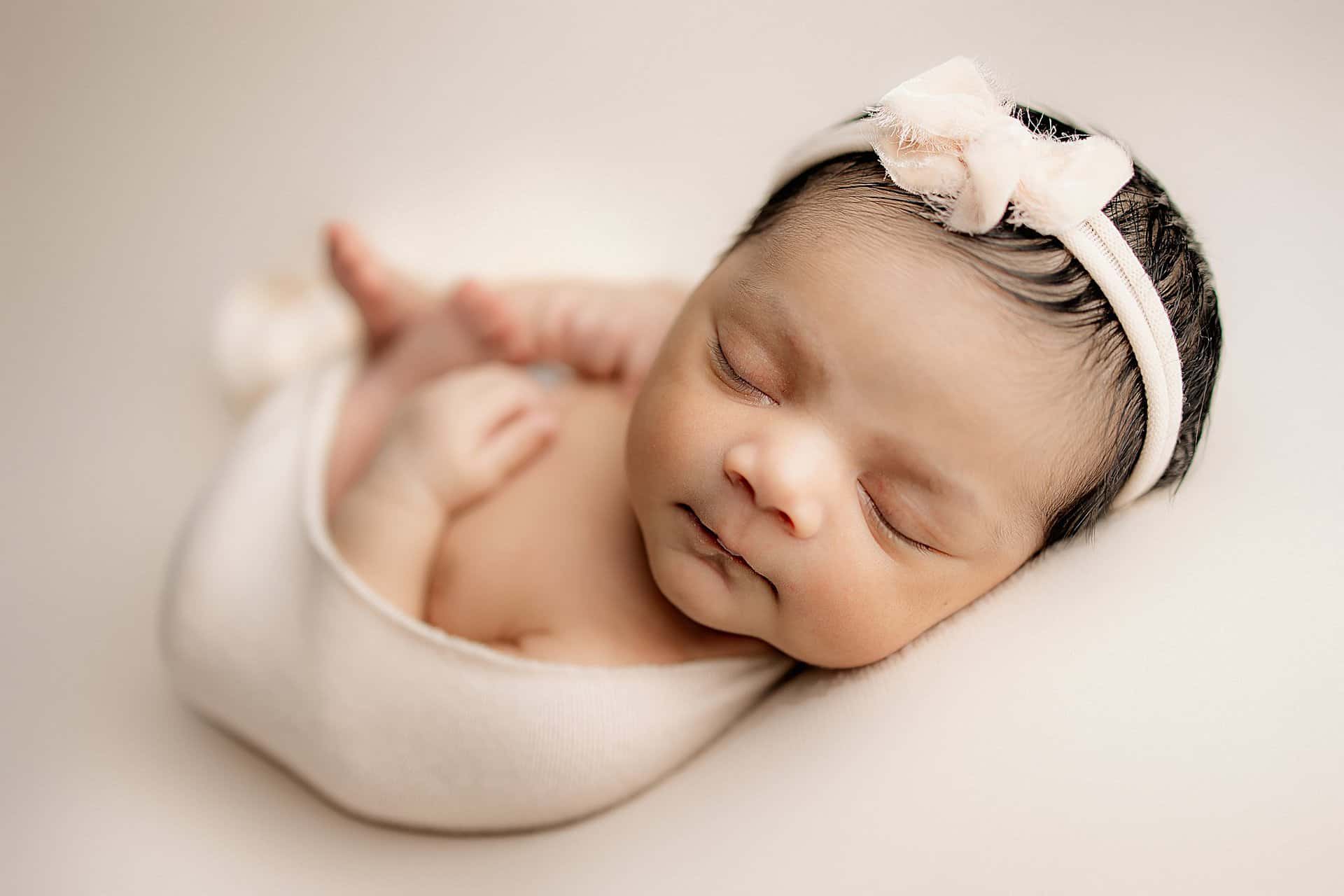 newborn photographer cincinnati ohio samantha sinchek 2023 0004