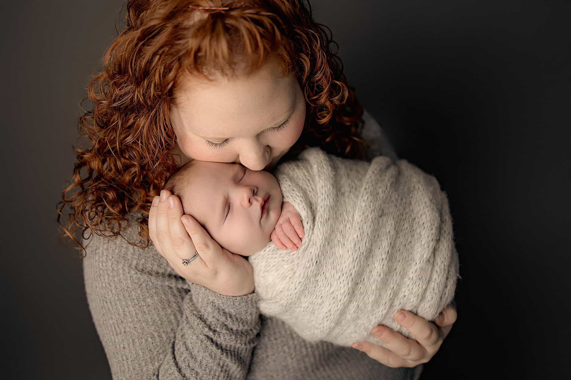 newborn photography cincinnati ohio sinchek elliott 2023 0019